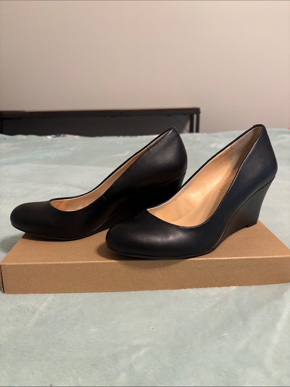 Jessica Simpson Black Wedge Pumps - Picture 2 of 6